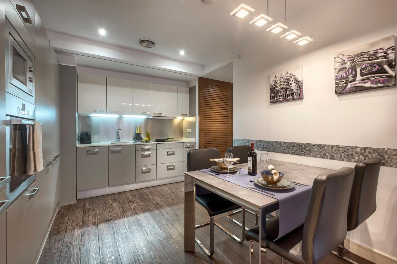 Aspasios Catedral Apartment *